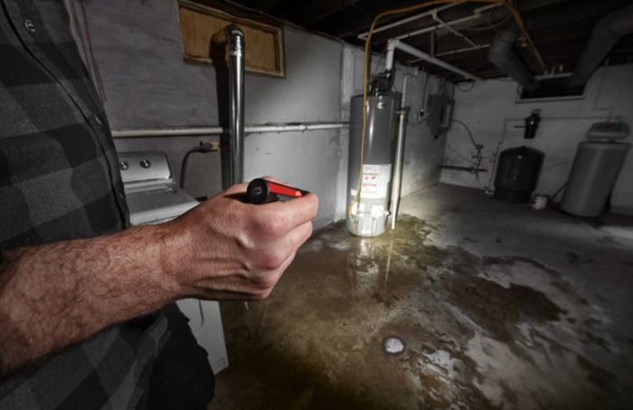 Фонарь светодиодный аккумуляторный компактный Micro-USB MILWAUKEE IR FL500 500 люменов