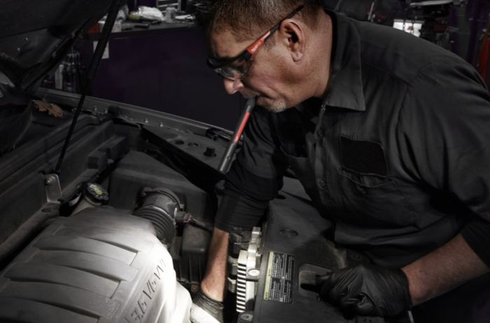 Ліхтар світлодіодний акумуляторний компактний Micro-USB MILWAUKEE IR PL250 250 люменів