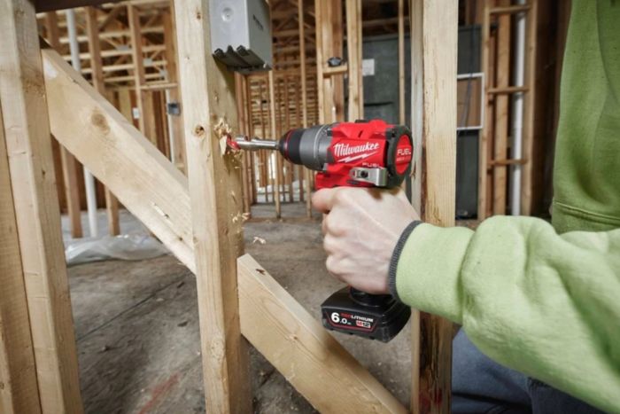 Дриль-шуруповерт акумуляторний безщітковий MILWAUKEE M12 FDD2-402X (45 Нм) (ЗУ+2ак.Х4Ач+HDкейс)