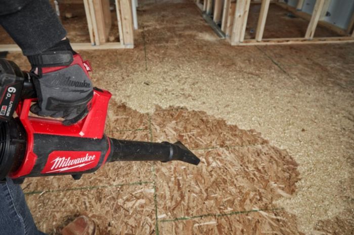 Повітродувка акумуляторна безщіткова MILWAUKEE M12 BBL-0 (каркас)