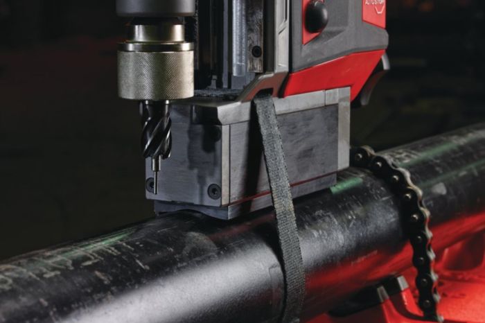 Дриль акумуляторний безщітковий на магнітній (постійний магніт) станині MILWAUKEE M18 FMDP-0C