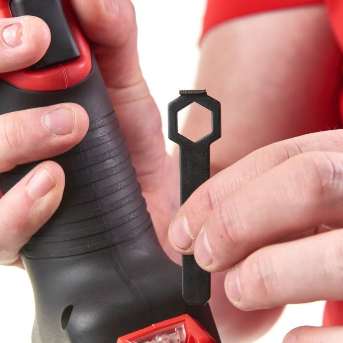 Заклепочник акумуляторний MILWAUKEE M12 BPRT-0 Ø закл. 2,4-4,8мм (каркас)