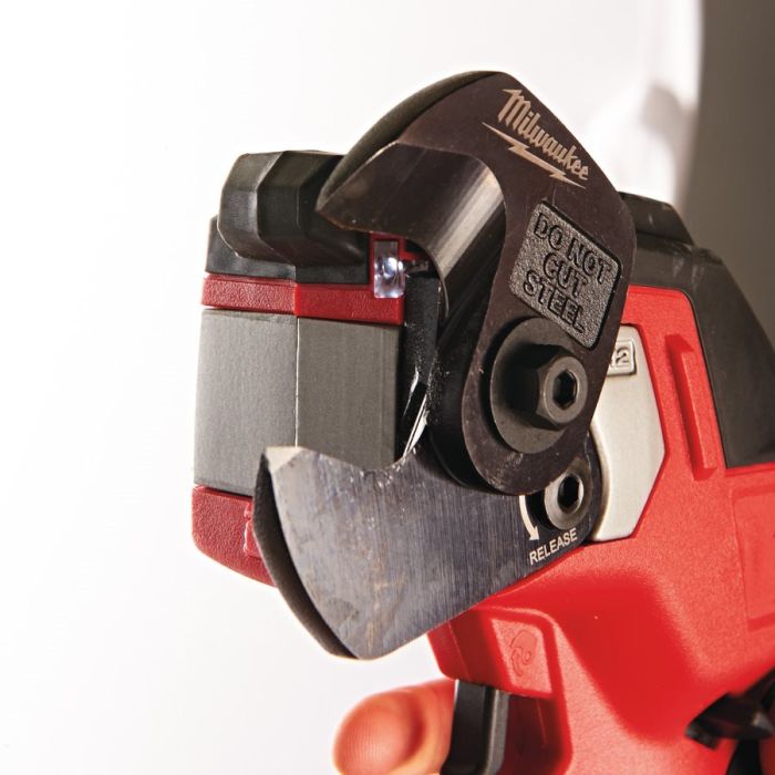 Кабелеріз акумуляторний MILWAUKEE M12 CC-0 до 32 мм