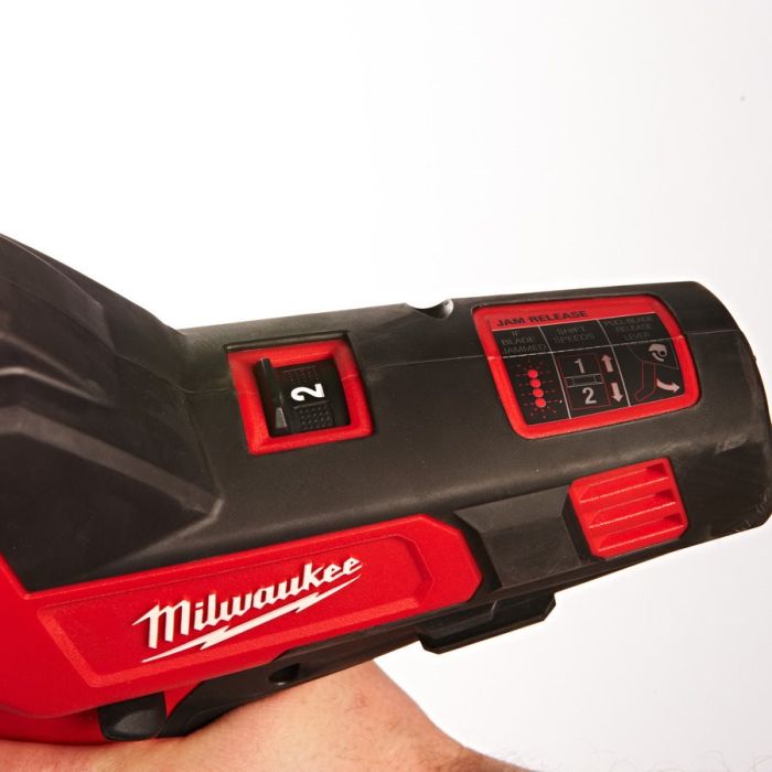 Кабелеріз акумуляторний MILWAUKEE M12 CC-0 до 32 мм