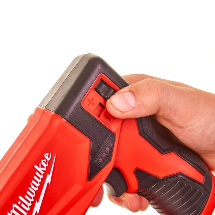 Степлер скобозабивний акумуляторний MILWAUKEE M12 BST-202X (ЗУ+2акк.Х2ач+HDкейс)
