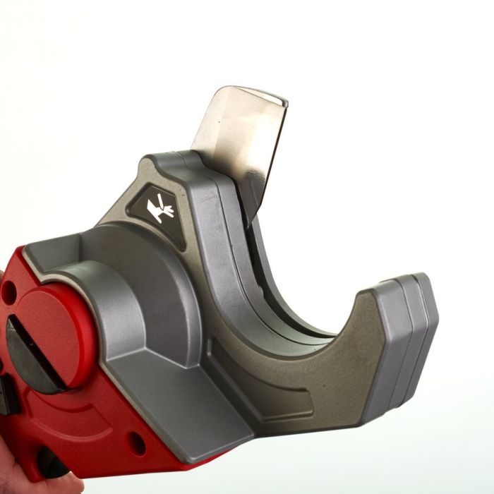 Труборіз акумуляторний по РЕХ трубах MILWAUKEE C12 PPC-0 (каркас)