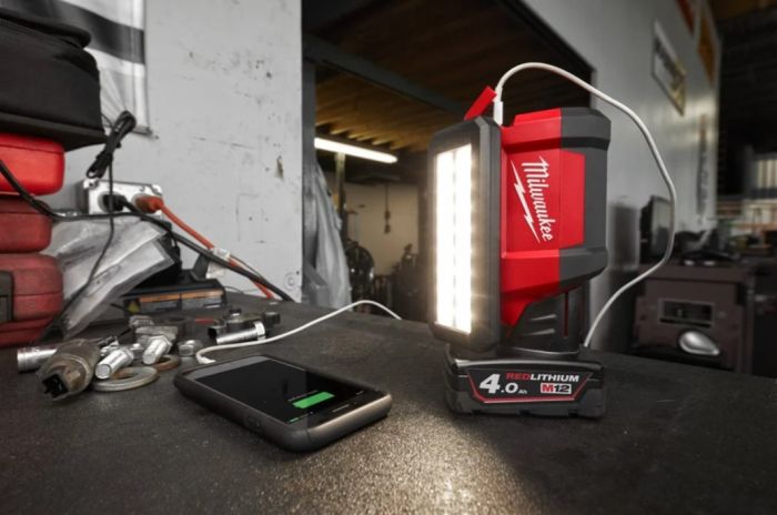 Ліхтар світлодіодний акумуляторний MILWAUKEE M12 PAL-0 (каркас)