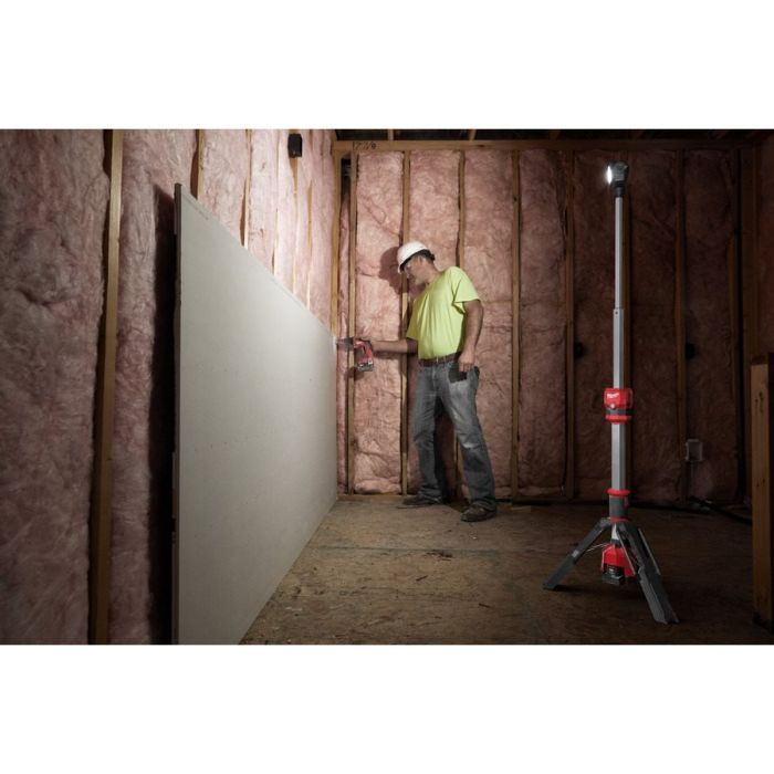 Ліхтар світлодіодний акумуляторний- щогла освітлення MILWAUKEE M12 SAL-0 (каркас)