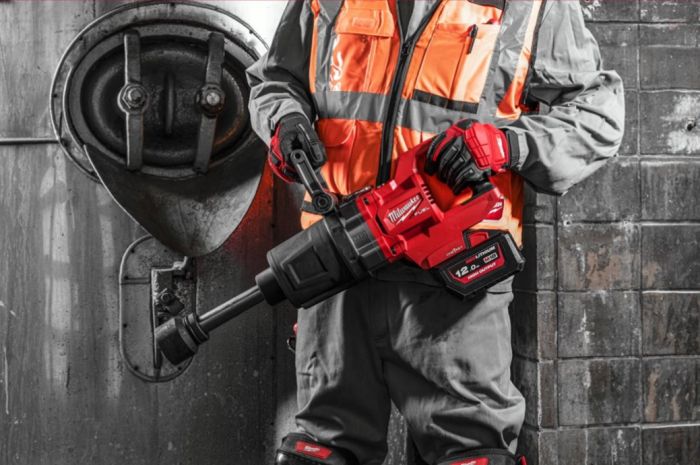 Гайковерт акумуляторний безщітковий MILWAUKEE 1'' (2711Нм) M18 ONEFHIWF1D-0C, з кільцем (каркас)