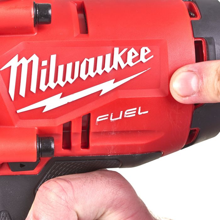 Гайковерт акумуляторний безщітковий MILWAUKEE 1'' (2400Нм) M18 ONEFHIWF1-0X, з кільцем (каркас)
