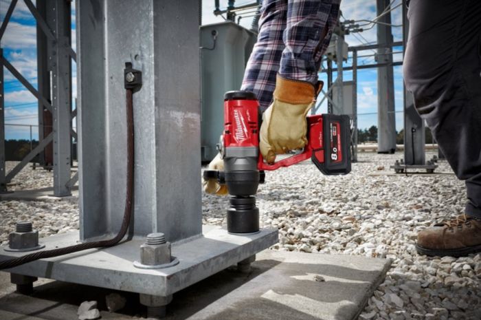 Гайковерт акумуляторний безщітковий MILWAUKEE 1'' (2400Нм) M18 ONEFHIWF1-0X, з кільцем (каркас)