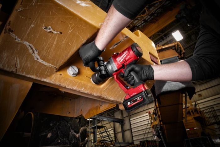 Гайковерт акумуляторний безщітковий MILWAUKEE 1'' (2400Нм) M18 ONEFHIWF1-0X, з кільцем (каркас)