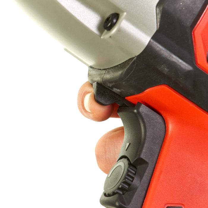 Гайковерт ударный 1/2" MILWAUKEE IPWE 400 R крут. мом. 400 Нм, 4933451524