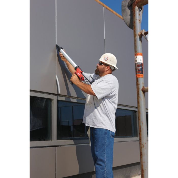 Пістолет для герметика акумуляторний MILWAUKEE M12 PCG/400A-201B (400мл) (ЗУ+1акк.Х2Ач+сумка)