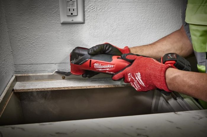 Інструмент багатофункціональний безщітковий акумуляторний MILWAUKEE M18 FMT-502X (ЗУ+2ак.Х5А+HDкейс)