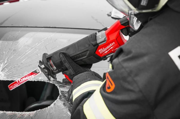 Пила шабельна акумуляторна безщіткова MILWAUKEE M18 FSZ-0X (каркас+HDкейс)