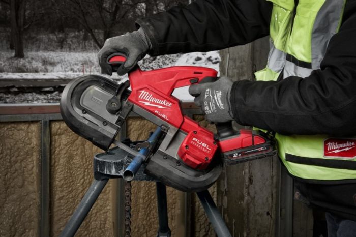 Пила стрічкова акумуляторна безщіткова MILWAUKEE M18 FBS85-0C (каркас+кейс)
