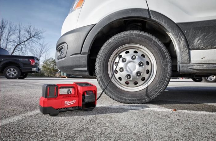 Насос повітряний акумуляторний безщітковий MILWAUKEE M18 BI-0 (каркас)