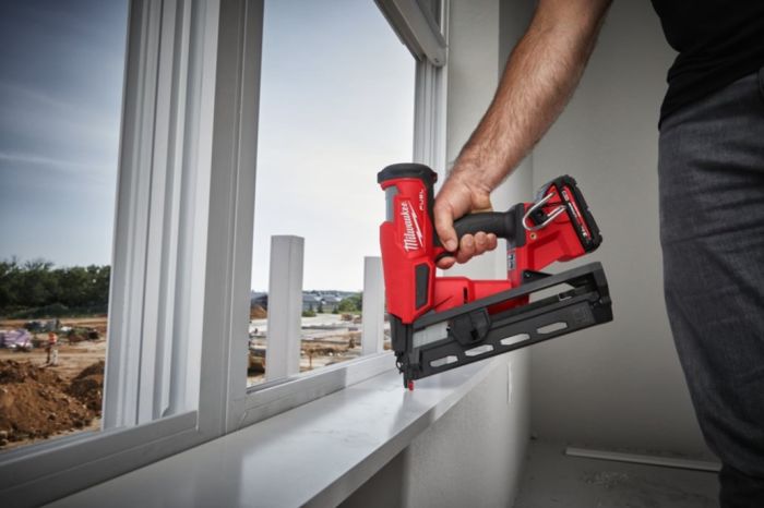 Пістолет цвяхів акумуляторний безщітковий MILWAUKEE M18 FN16GA-0X (32-64мм)(каркас, HDкейс)