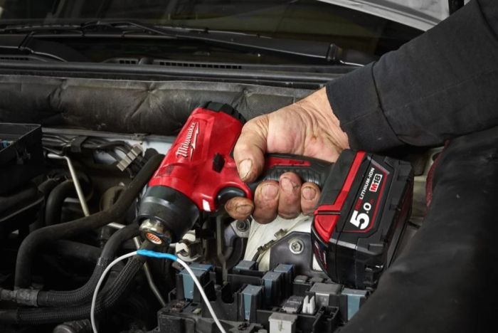 Пістолет гарячого повітря - фен акумуляторний MILWAUKEE M18 BHG-0 (каркас)