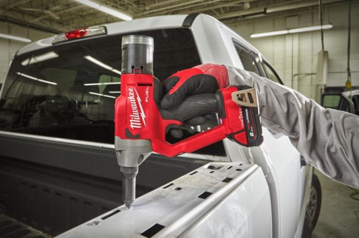 Заклепочник акумуляторний безщітковий MILWAUKEE M18 ONEFPRT-0X (Ø4,8-7,0мм)(каркас+HDкейс)