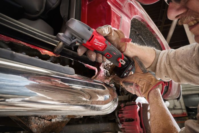 Ножиці по металу акумуляторні безщітковий MILWAUKEE M12 FNB16-0 (каркас)