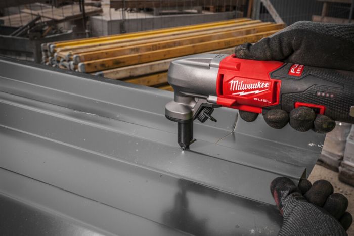 Ножиці по металу акумуляторні безщітковий MILWAUKEE M12 FNB16-0 (каркас)