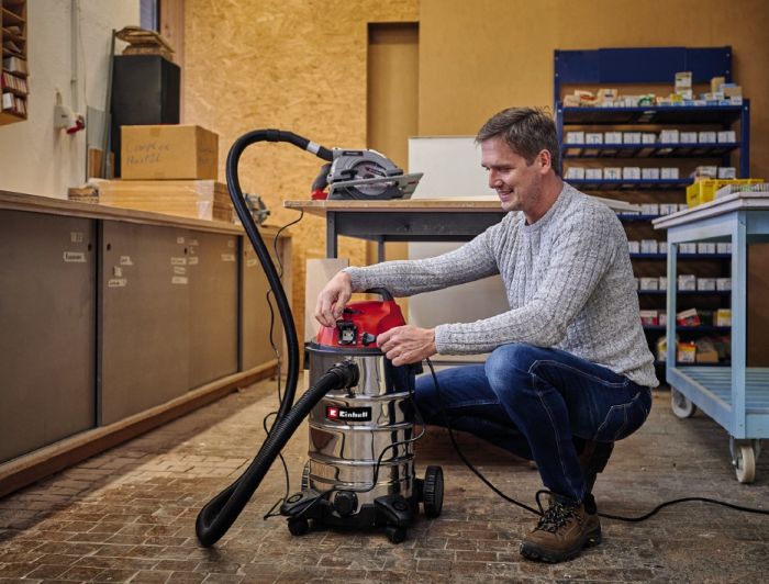 Пилосос, 1500 Вт, 190 мбар, 30 л, розетка, нержавіюча сталь Einhell TH-VC 1930 SA