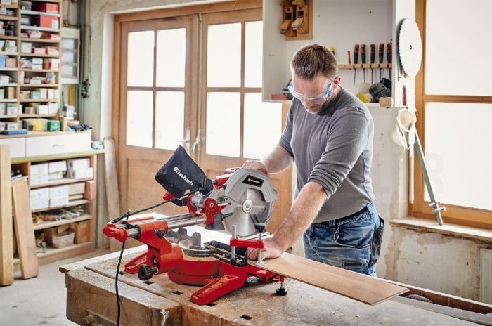 Пила торцювальна з протяжкою, 1900 Вт, 305 мм, диск 254 мм, нахил голови вліво на 45 °, лазер Einhell TC-SM 254