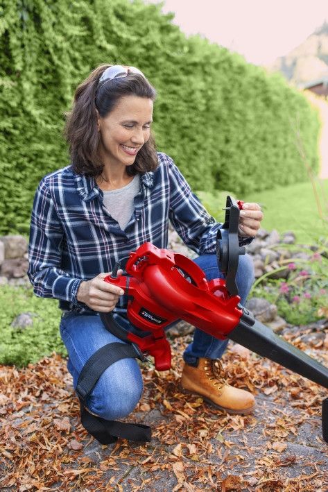 Пилосос садовий, 3000 Вт, видування 300 км/год, всмоктування 840 м3/год