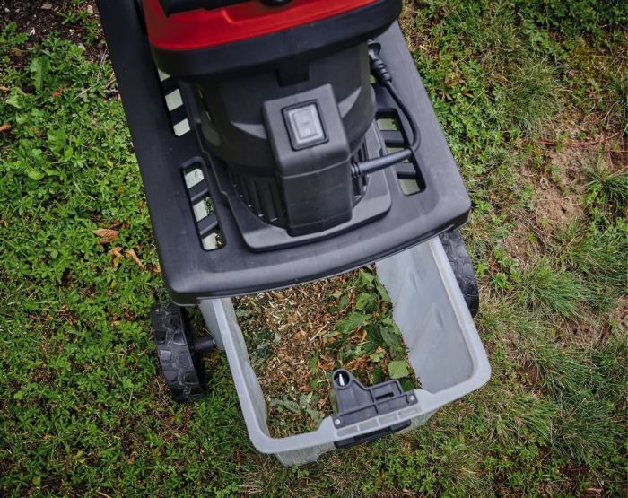 Подрібнювач садовий (шредер) Einhell GC-KS  2000. Вт (макс. 2500 Вт), діам. 40 мм, ножі, пластиковий бак 55 л