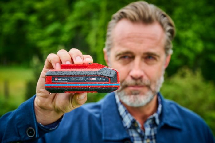 Акумулятор 4.0 Аг, герметичний, захист від води і пилу, макс. 900 Вт, тонкий корпус