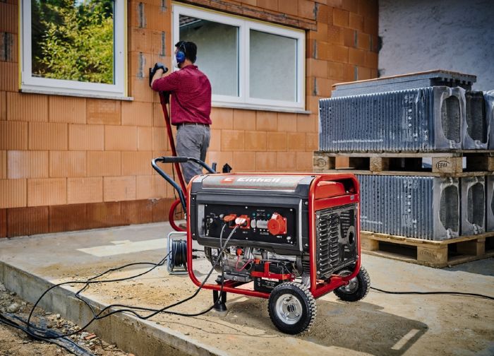 Генератор бензиновий, Einhell   220/380В, 3200/3600 Вт, 4-тактний, бак 25 л, макс. потужність 3,6/6,5 кВт, сінхронний, номінальний струм 13/8.7 А, 2х230В+1х400В+2х12В