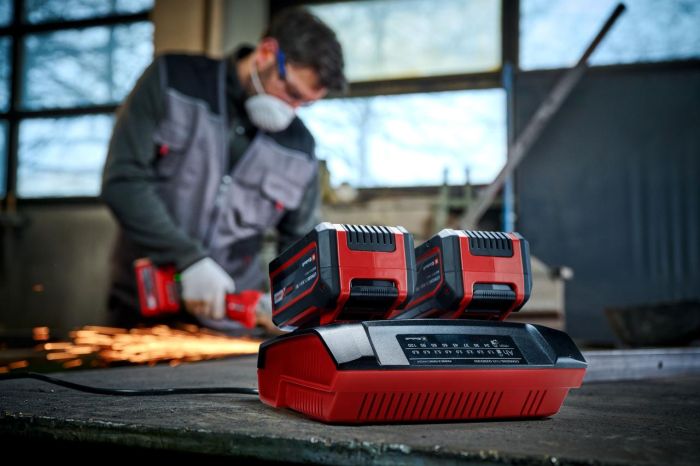 Зарядний пристрій, Einhell 18V 2x4.0Ah X-Twincharger для двох акумуляторів, 4 А