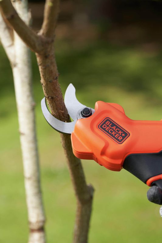 Ножиці садові - секатор акумуляторний BLACK+DECKER BCPP18B