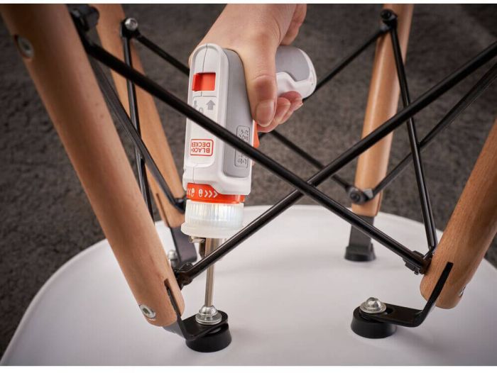 Акумуляторна викрутка BLACK+DECKER BCRTA01