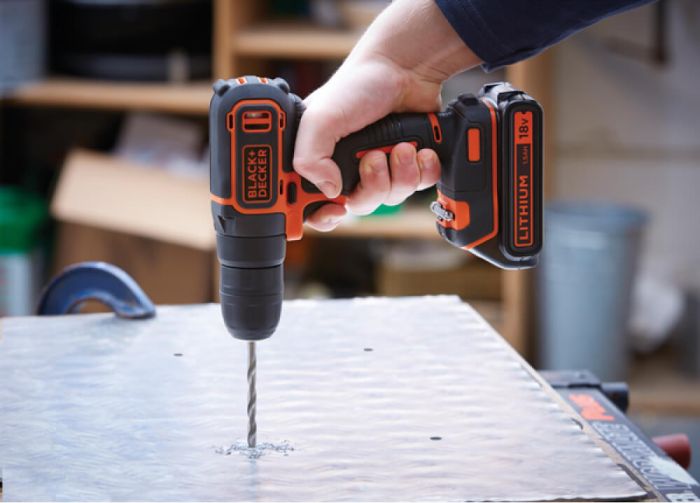 Дриль-шурупокрут акумуляторний BLACK+DECKER BDCD18