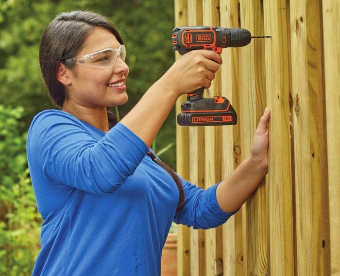 Дриль-шурупокрут акумуляторний BLACK+DECKER BDCDC18KB