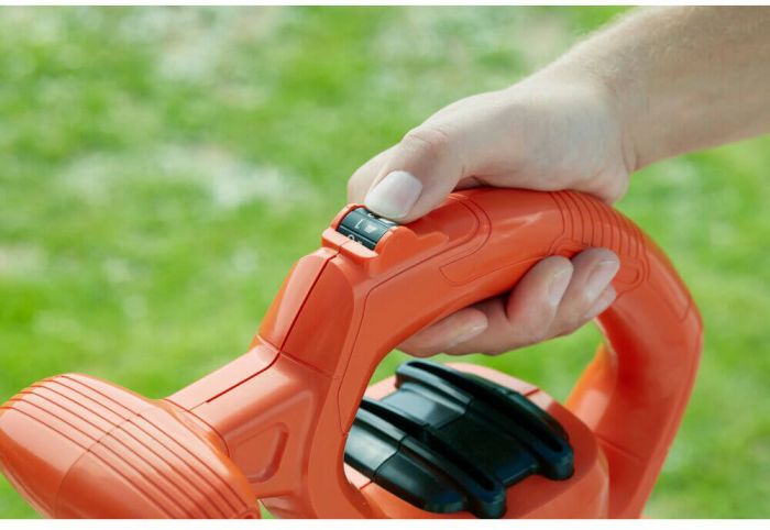 Садовий пилосос електричний BLACK+DECKER BEBLV290