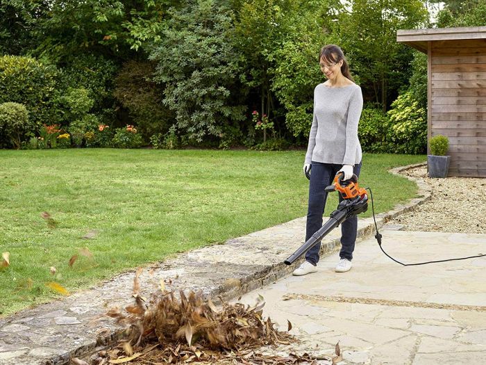 Садовий пилосос електричний BLACK+DECKER BEBLV300