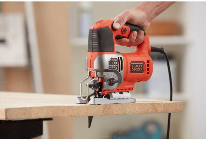Пила лобзиковая мережева BLACK+DECKER BES610