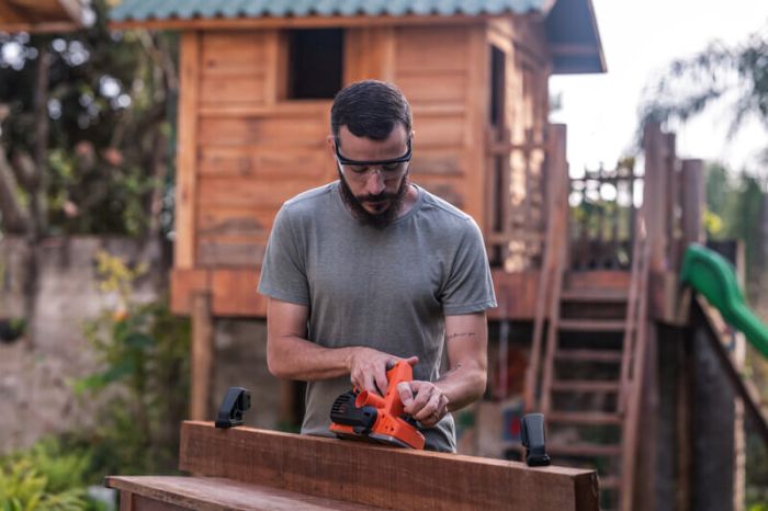 Рубанок мережевий BLACK+DECKER BEW712