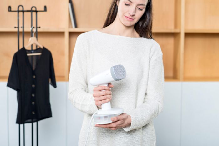 Відпарювальник для одягу BLACK+DECKER BXGS1600E