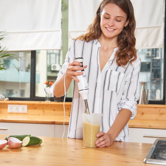 Ручний блендер BLACK+DECKER BXHBA600E