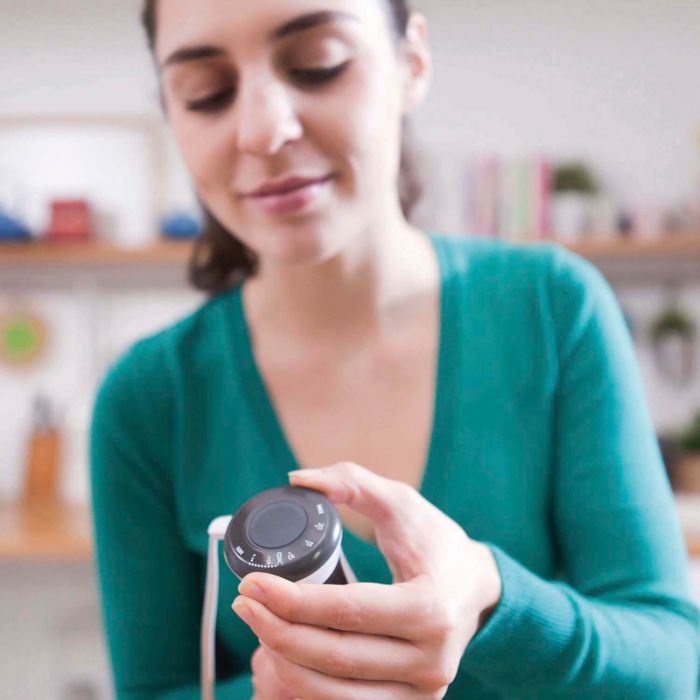 Ручний блендер BLACK+DECKER BXHBA600E