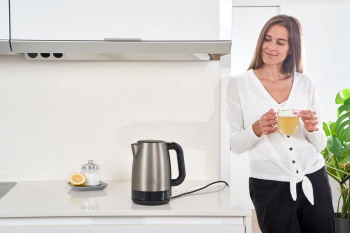 Електрочайник BLACK+DECKER BXKE2201E