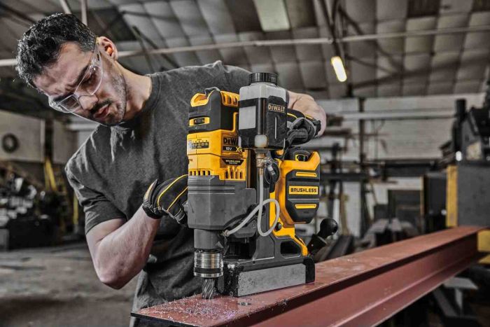 Верстат свердлильний акумуляторний безщітковий магнітний DeWALT DCD1623N
