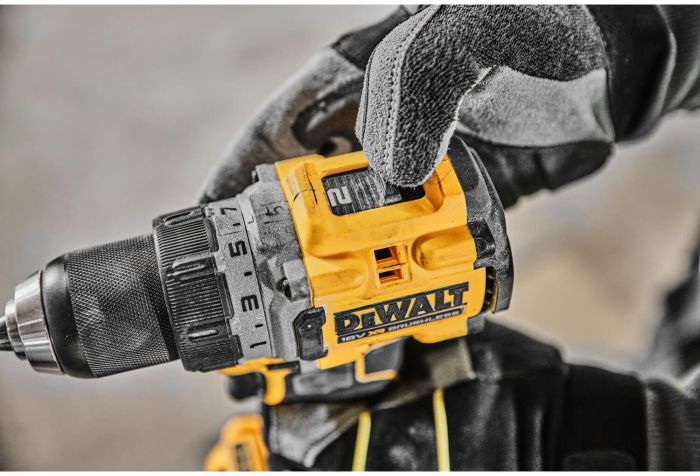 Набір з двох інструментів безщіткових DeWALT DCK2051E2T