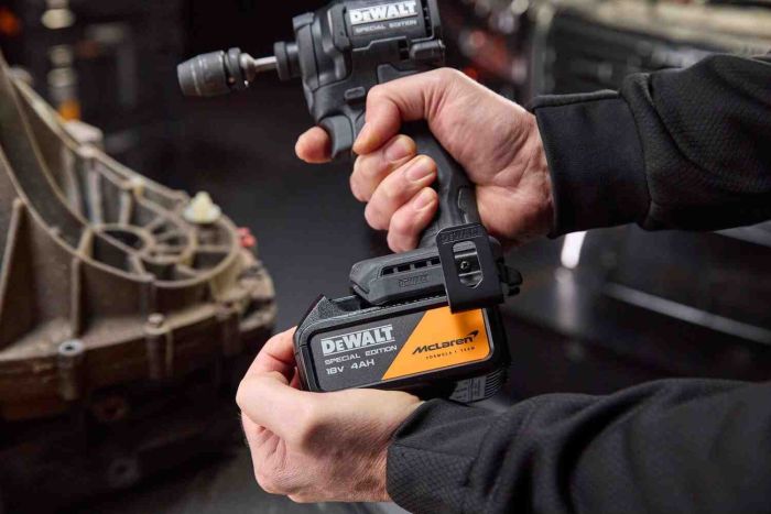 Шурупокрут ударний McLaren F1 TEAM SPECIAL EDITION DeWALT DCF86MM2T