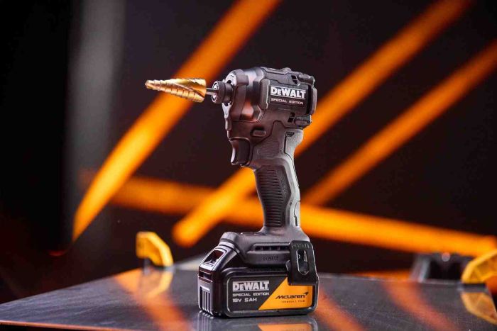 Шурупокрут ударний McLaren F1 TEAM SPECIAL EDITION DeWALT DCF86MP2T